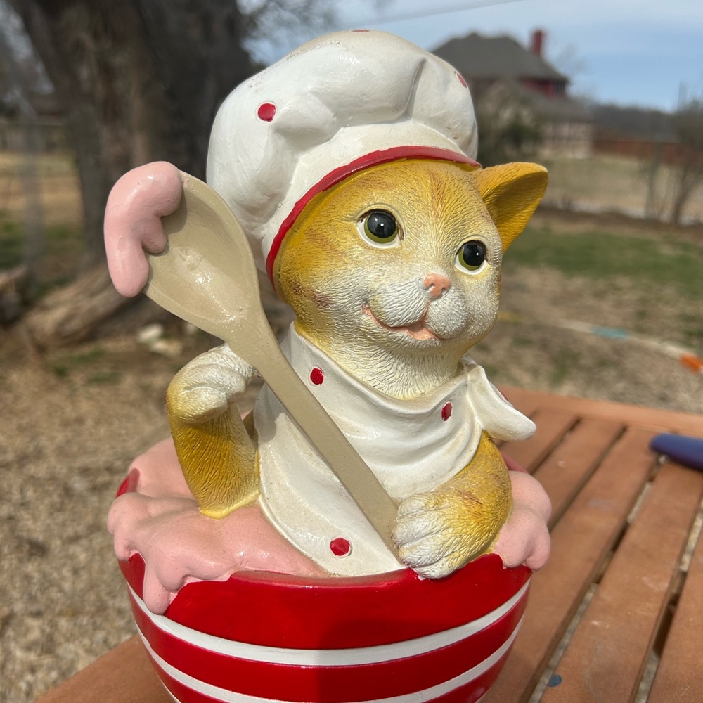 Adorable Cat Chef Figurine with Spoon